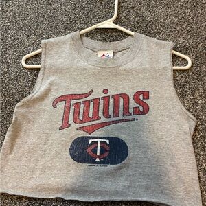 Twins cropped tank